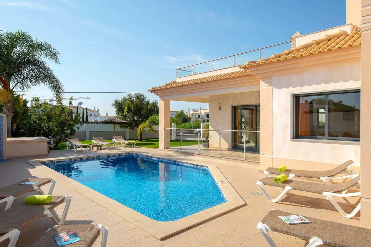 אלבופיירה Villa Ruana - 5 Bedrooms On Suite- Free Out Door Hot Jacuzzi - By Bedzy מראה חיצוני תמונה