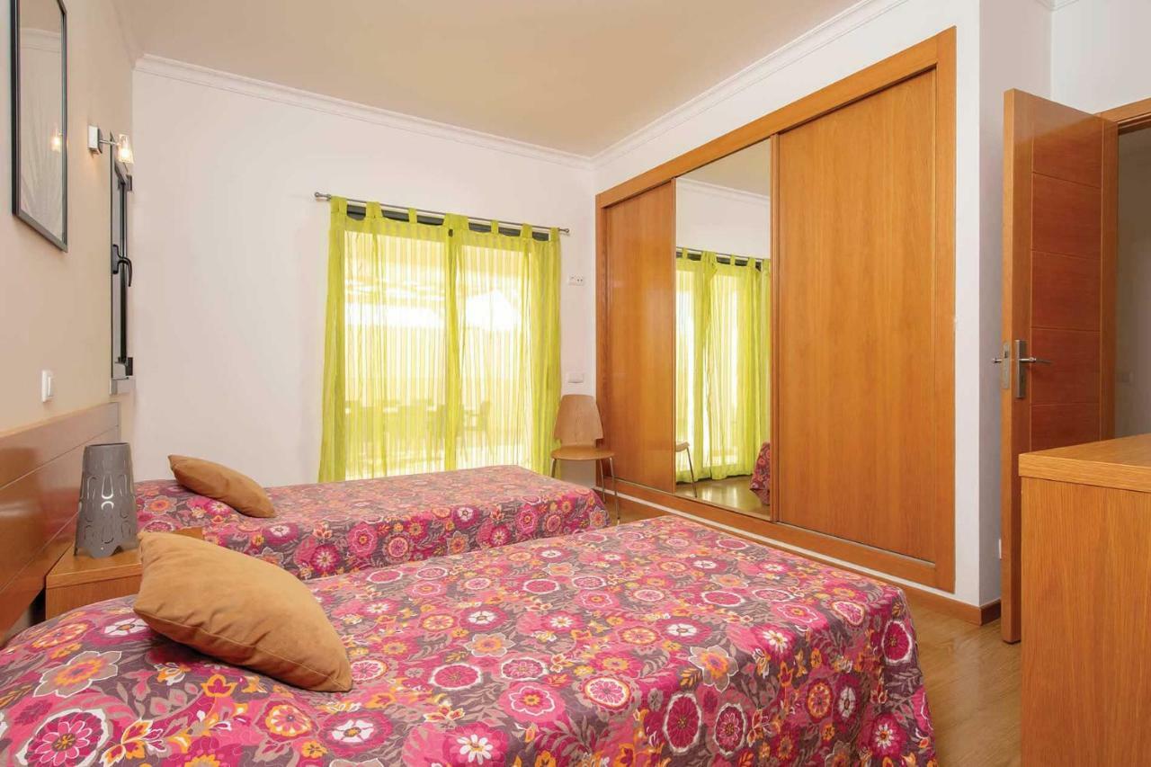 אלבופיירה Villa Ruana - 5 Bedrooms On Suite- Free Out Door Hot Jacuzzi - By Bedzy מראה חיצוני תמונה